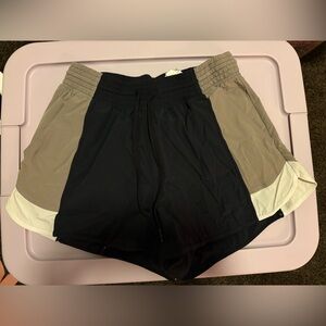 Abercrombie & Fitch Black and Tan Athletic Shorts